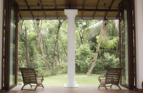 Avissawella Villa | 4-bedroom villa in beautiful Avissawella. Explore the getaway now and enjoy!