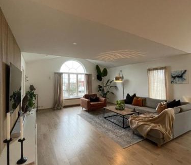 Grundarhverfi Villa | 4-bedroom Villa with private gym and hot-tub