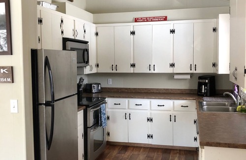 Jay House | 4 Bedrooms! 2 Living areas! QUICK ACCESS TO JAY PEAK!
