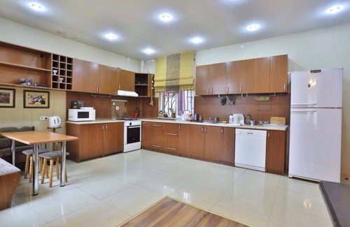 Chugureti House | 4 bedrooms, 5 bathrooms,space for billiard, garden,2 balcony, terrace, billiard