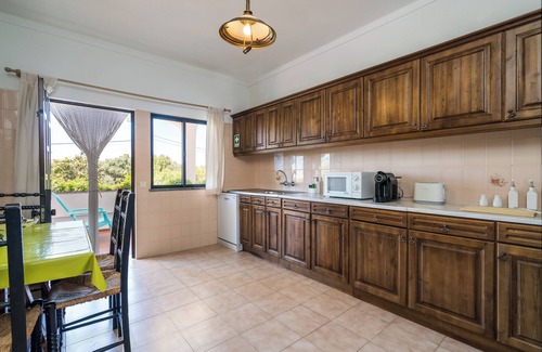 Pata de Baixo Apartment | 4 bedrooms apart w/private pool in quiet location