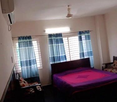 Basundhara Residential Area Apartment | 4 Beds Condo Holiday Home at Bashundhara Dhaka