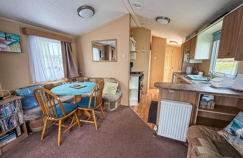 Anderby Creek House | 4 berth caravan for hire at Sunkist Holiday Park near Skegness ref 42084S