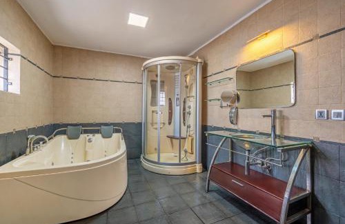 Wilson Garden House | 4 BHK Luxury Penthouse- Sliceinn Velvet, Wilson Garden, Bangalore