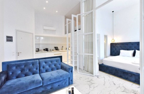 Nea Moudania Apartment | 4 Elements Fire Luxury Suites