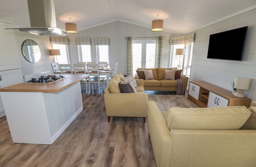 Dobwalls Cottage | 4 MEADOW RETREAT, pet friendly, luxury holiday cottage in Dobwalls
