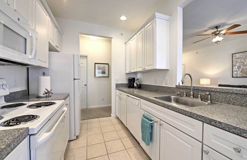 Villages of Five Points Condo | 4 Mi to Beaches: Luxe Coastal Resort Condo