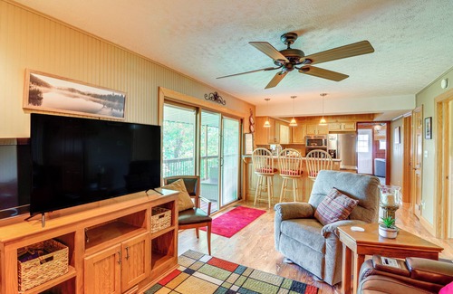 Bronston Cabin | 4 Mi to Cumberland River: Cabin w/Deck & Fire Pit