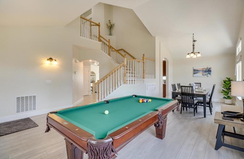Northwest Reno House | 4 Mi to Downtown Reno Spacious Family Retreat!