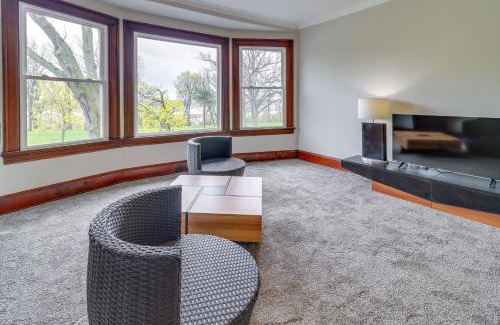 Toledo Apartment | 4 Mi to Downtown Toledo Walkable Riverside Apt