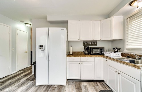 Rochester Apartment | 4 Mi to Dtwn Rochester: Charming Apt w/Patio!