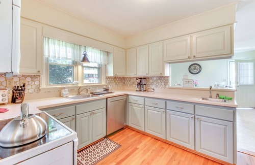 Hartwell House | 4 Mi to Lake Hartwell: Welcoming Family Home