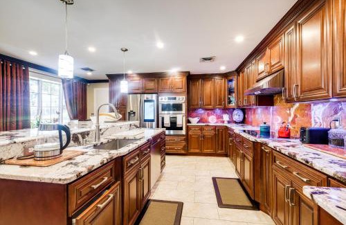 National Harbor House | 4 Mi to Natl Harbor Spacious Gem in Maryland!