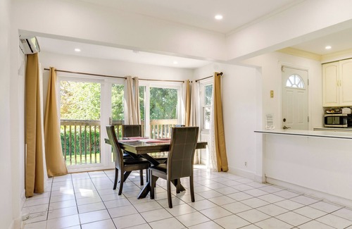 Englewood Apartment | 4 Mi to NYC, Shared Yard: Englewood Apartment!