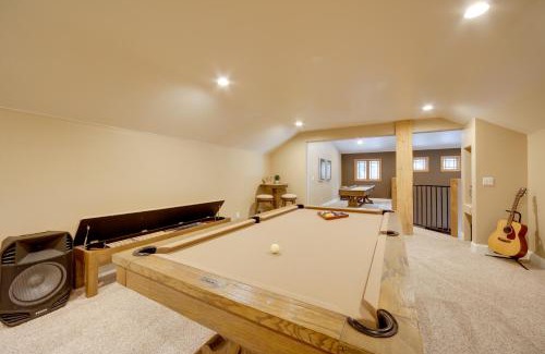 Reno House | 4 Mi to Ski Mt Rose Sleek Reno-Lake Tahoe Home