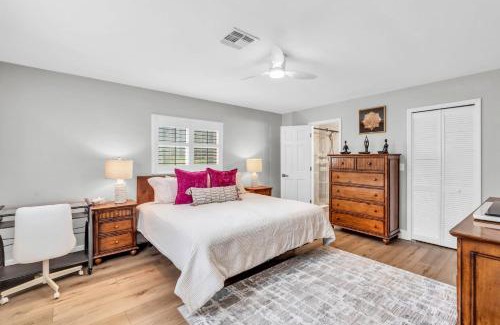 Willoughby Acres House | 4 Miles to Beach and Walk to Shops