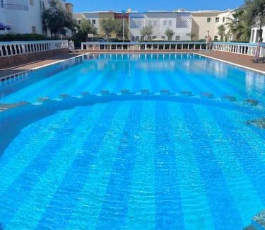 Skhirat Plage Villa | 4 min à pied de la Plage, 3 BR, Piscine, Parking
