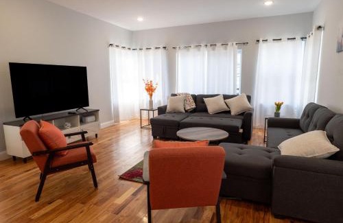 Ampere Apartment | 4 New Apts - 3 Bed Apt 1st Floor & 3 Bed Apt 2nd Floor - 1 Bed Studio Apt Ground Floor & 1 Bed Studio Apt Ground Floor near Penn Station EWR Airport Beth Israel Hospital NYC