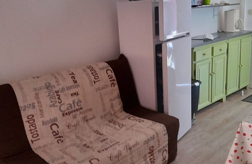 Hourtin Port Ski Chalet | 4-PERSON CHALET . nearby attractions. Air conditioning