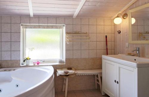 Havnsø House | 4 person holiday home in Føllenslev-By Traum