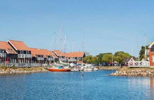 Borre Apartment | 4 person holiday home on a holiday park in Borre
