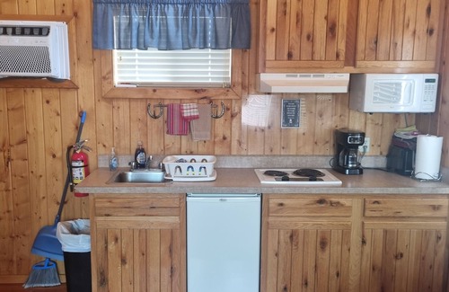 Absarokee Cabin | #4 Rustic cabin with AC in Absarokee - 2 bedrooms