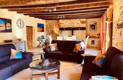 Capdrot House | 4-Star Tourism Rated Holiday Home, 6 Bedrooms, with Air Con & Private Heated 10x4M Salt Water Pool - 45 Mins from Sarlat