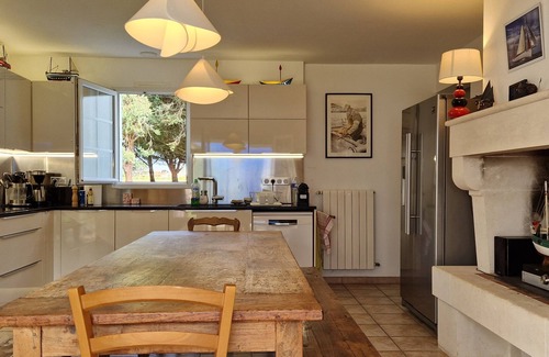 Saint-Pierre-d'Oleron House | 4 star villa 800m away from the beach, in the middle of a 6 hectar private field