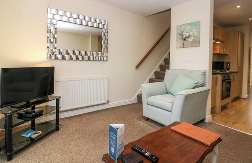 Tewitfield Cottage | 4 TEAL HOUSE, pet friendly, country holiday cottage in Tewitfield