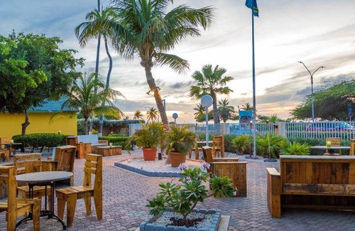 Oranjestad-West Hotel | 40 m² Hotel ∙ 127 guests