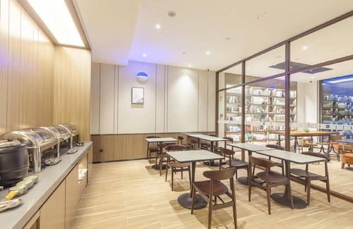 Dongchangfu District Hotel | 40 m² Hotel ∙ 3 guests