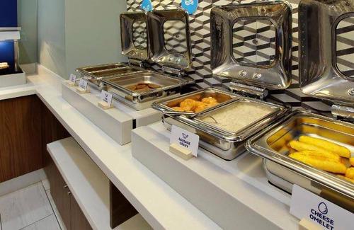 Lakeshore Hotel | 40 m² Hotel ∙ 8 guests
