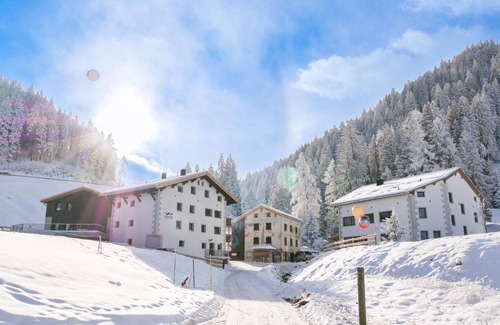 Parpan House | 400 m² House ∙ 12 bedrooms ∙ 34 guests