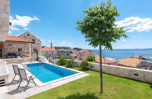 Sumartin House | 400 m² House ∙ 6 bedrooms ∙ 12 guests