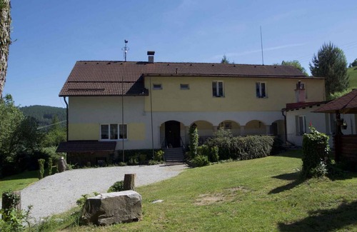 Bohdikov House | 400 m² House ∙ 7 bedrooms ∙ 32 guests