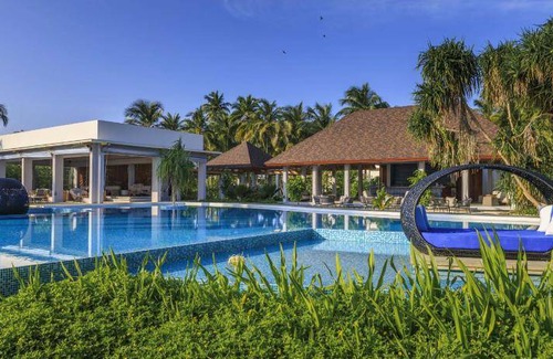 Dhigali Resort | 400 m² Resort ∙ 2 bedrooms ∙ 127 guests