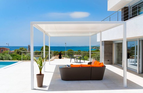 Syracuse Villa | 400 m² Villa ∙ 6 bedrooms ∙ 13 guests