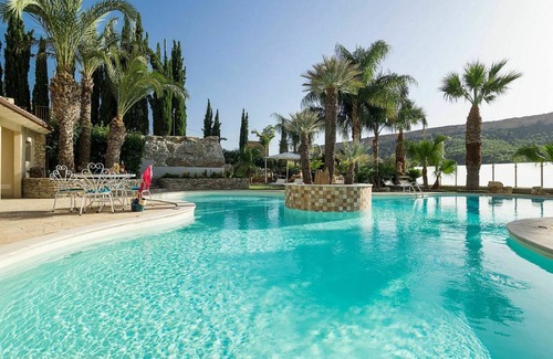 Agrigento Villa | 400 m² Villa ∙ 7 bedrooms ∙ 14 guests