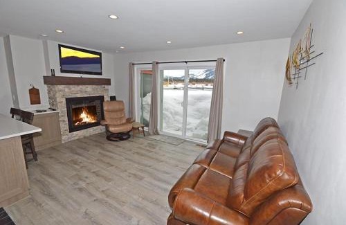 Tahoe Keys Apartment | 405 Ala Wai Blvd, 180 condo
