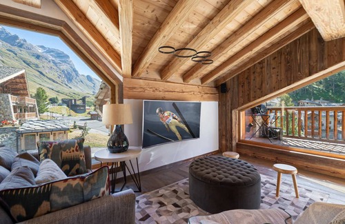 Le Fornet Ski Chalet | 412 m² Chalet ∙ 5 bedrooms ∙ 14 guests