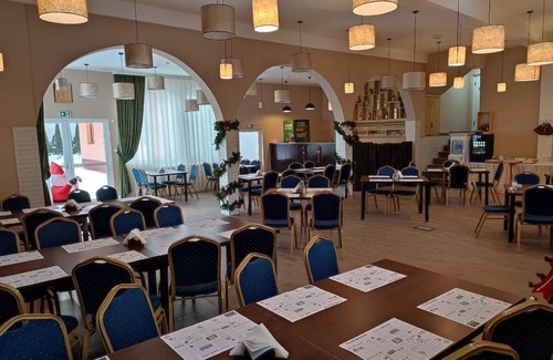 Busteni Hotel | 42 m² Hotel ∙ 2 bedrooms ∙ 127 guests