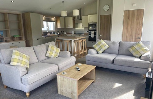 Pevensey Ski Chalet | 42 Woodland Walk Pevensey Bay Holiday Park
