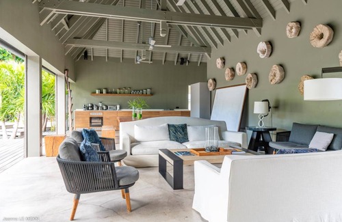 Morne Criquet Villa | 420 m² Villa ∙ 7 bedrooms ∙ 16 guests