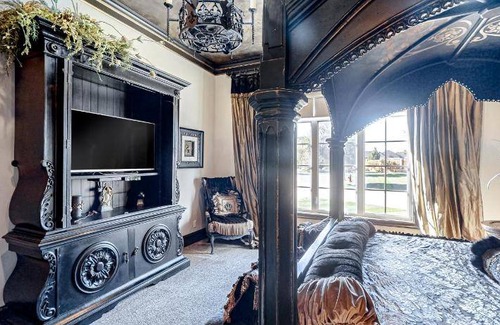 Lubbock House | 426 m² House ∙ 4 bedrooms ∙ 8 guests