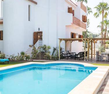 La Pobla de Vallbona House | 429 m² House ∙ 7 bedrooms ∙ 28 guests