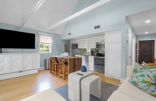West Beach Condo | 4295 Mariners Watch: Newly Renovated, Beach Gear Credit, 2 Minutes to the Beach