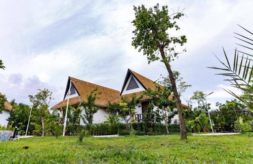 Kampot Resort | 430 m² Resort ∙ 2 bedrooms ∙ 5 guests