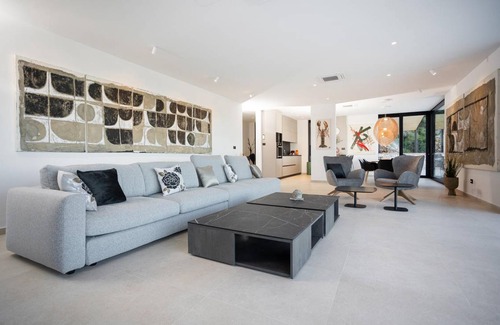 Cove Rogacic House | 435 m² House ∙ 5 bedrooms ∙ 13 guests