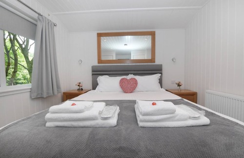 Port Glasgow Cabin | 44 m² Lodge ∙ 1 bedroom ∙ 2 guests