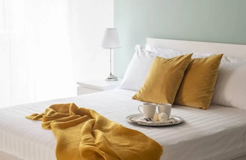 Como City Centre Apartment | 45 m² Apartment ∙ 1 bedroom ∙ 4 guests